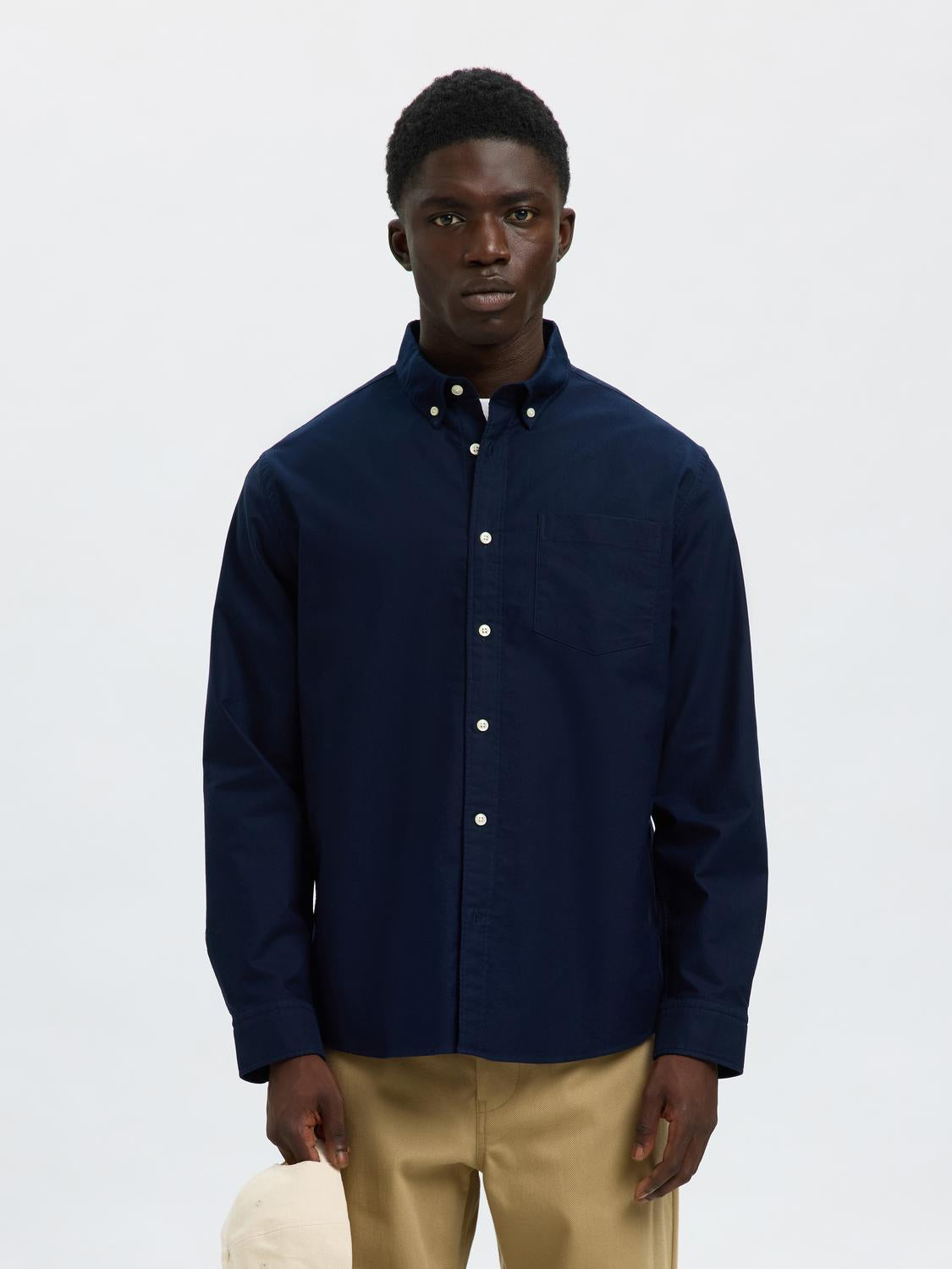 model_shot-front